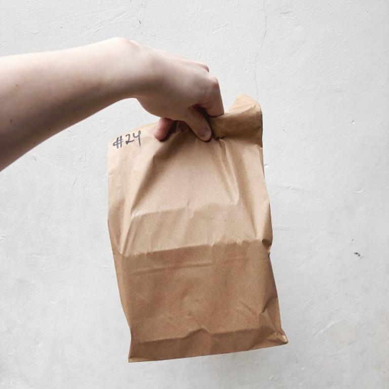 Convenient Pickup and Delivery Options for Delicious Bar & Grill Fare