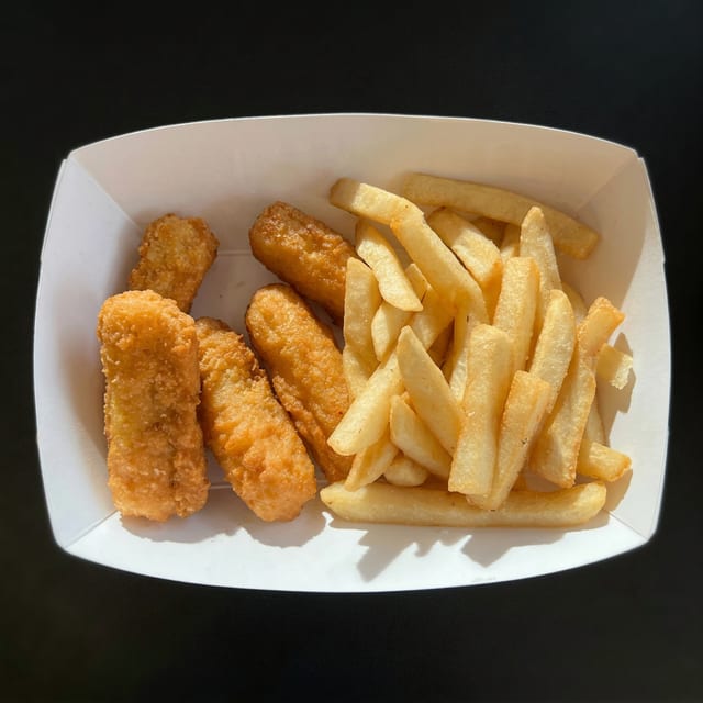 Cheese Sticks (5) & Fries.